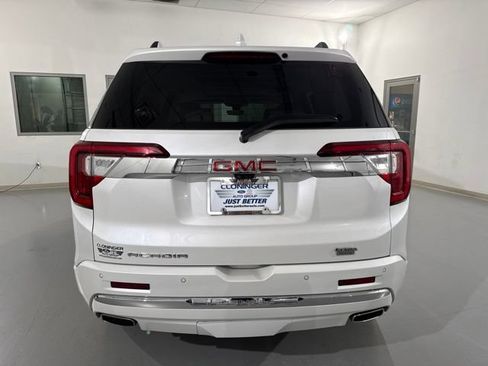 Used 2023 GMC Acadia Denali w/ Denali Ultimate Package FWD image 7