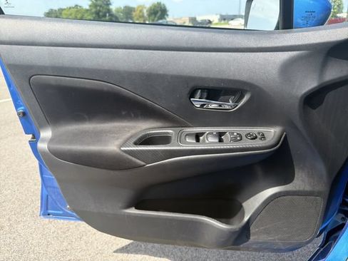 Used 2021 Nissan Versa SV FWD image 32