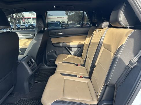 Used 2022 Volkswagen Atlas Cross Sport SEL R-Line image 14