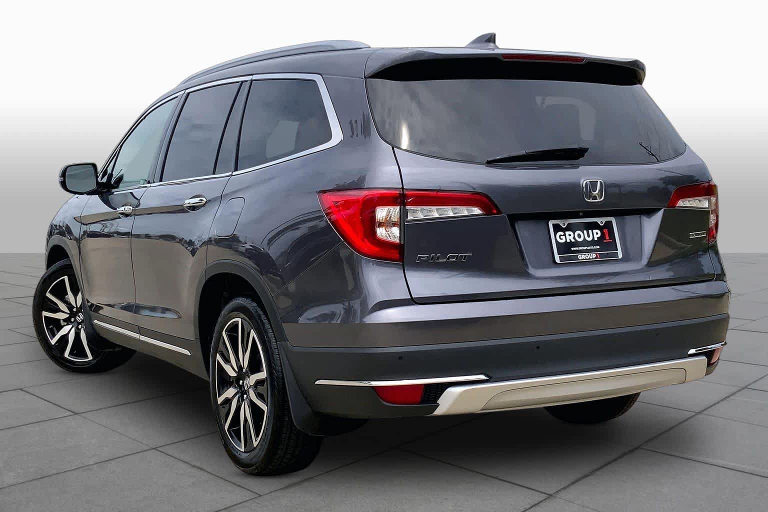 Used 2021 Honda Pilot Touring image 12