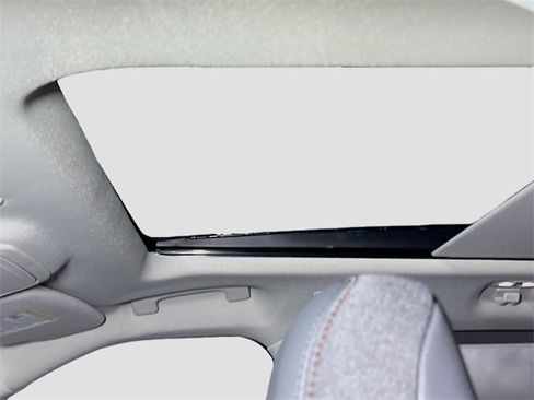 New 2026 Ford Explorer Active w/ Active Comfort Package image 25