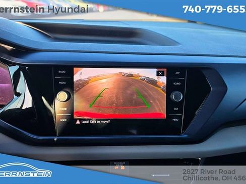 Used 2022 Volkswagen Taos SE image 19