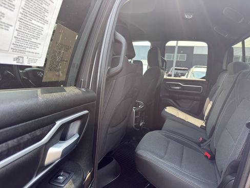 Used 2022 RAM 1500 Big Horn AWD/4WD image 30