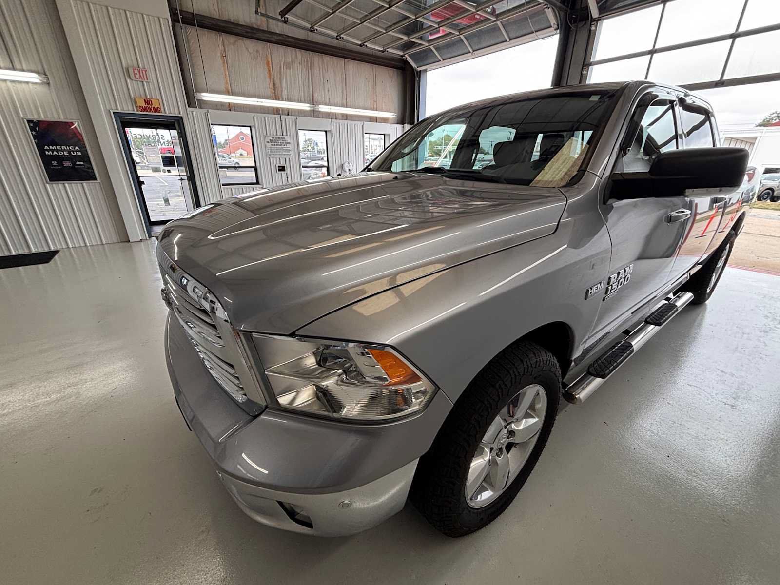 Used 2019 RAM 1500 Big Horn AWD/4WD image 3