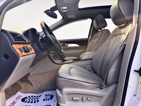 Used 2013 Lincoln MKX AWD image 9