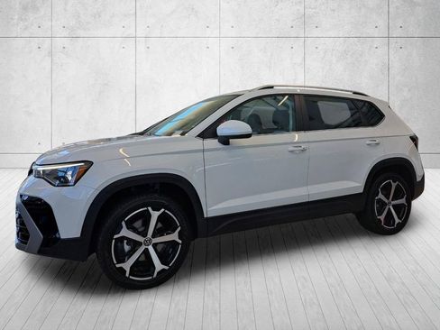 New 2026 Volkswagen Tiguan SEL R-Line AWD/4WD image 6