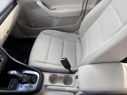 Used 2013 Volkswagen Jetta SE image 19