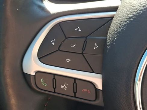 Used 2018 Jeep Compass Limited w/ Navigation Group image 23