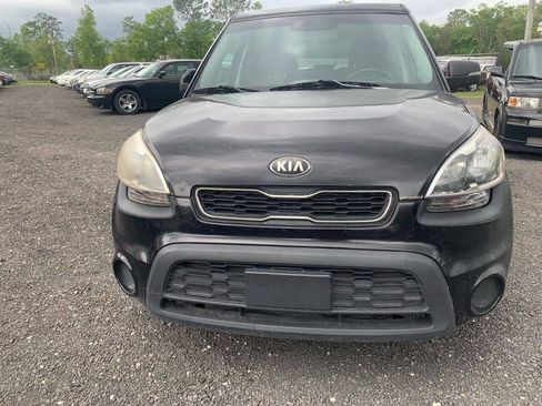 Used 2013 Kia Soul + FWD image 8