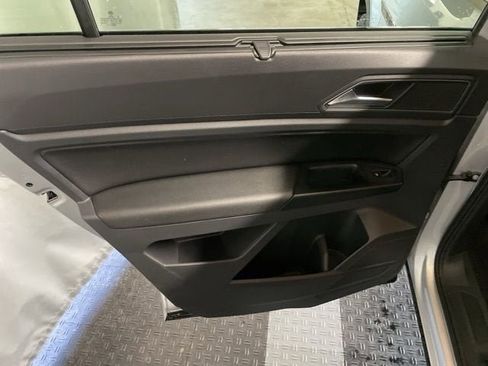 Used 2019 Volkswagen Atlas SEL R-Line AWD/4WD image 13