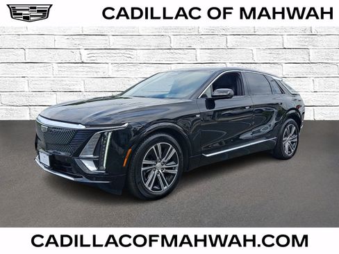 Certified 2024 Cadillac Lyriq Luxury RWD image 1