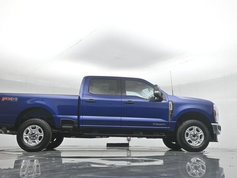 New 2026 Ford F250 XLT w/ FX4 Off-Road Package image 52