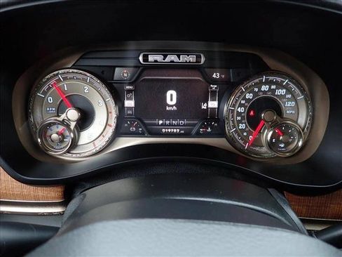 Used 2020 RAM 2500 Limited AWD/4WD image 25
