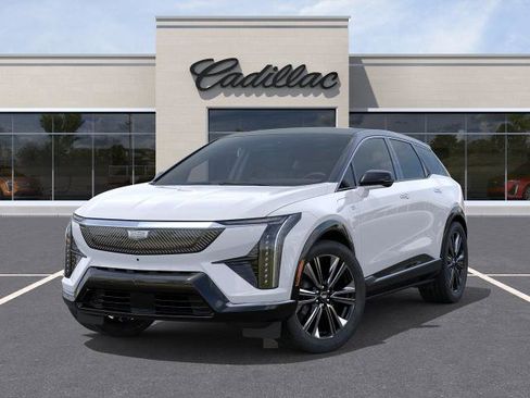 New 2026 Cadillac Optiq Luxury 2 RWD image 30