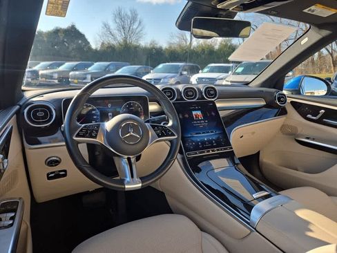 Used 2023 Mercedes-Benz GLC 300 4MATIC image 10
