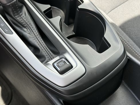 Used 2025 Chevrolet Trax LS FWD image 24