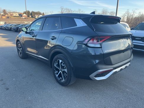 Certified 2024 Kia Sportage EX image 5