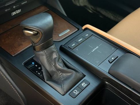 Used 2022 Lexus ES 300h Ultra Luxury w/ Accessory Package 2 FWD image 23