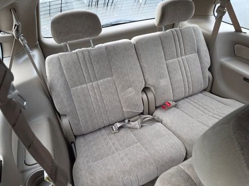 Used 1998 Toyota Sienna CE image 31