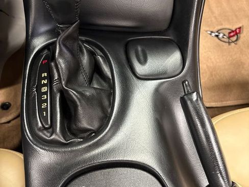 Used 2004 Chevrolet Corvette Convertible w/ Preferred Equipment Group image 55