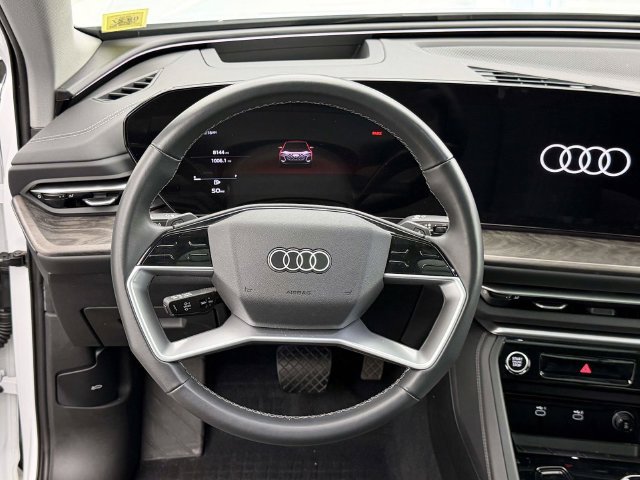 Used 2025 Audi Q5 Premium Plus w/ Premium Plus AWD/4WD image 14