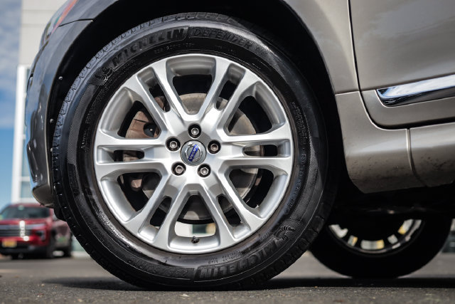 Used 2015 Volvo XC60 T5 AWD/4WD image 16
