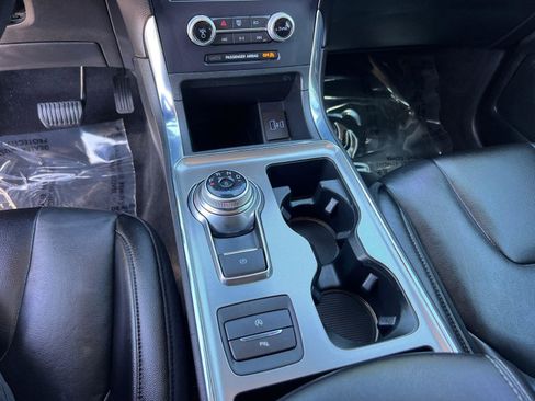 Used 2022 Ford Edge Titanium AWD/4WD image 33