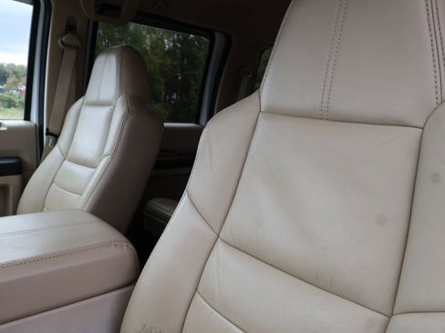 Used 2008 Ford F250 Lariat image 13