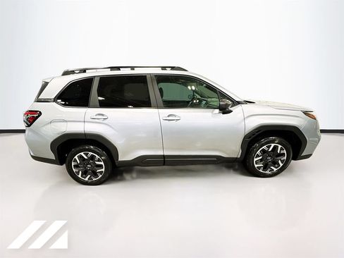 Used 2026 Subaru Forester Premium AWD/4WD image 4