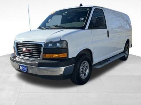 Used 2023 GMC Savana 2500 w/ Driver Convenience Package image 3