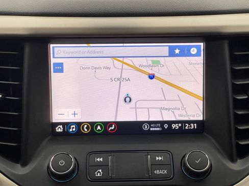 Used 2021 GMC Acadia Denali w/ Denali Technology Package FWD image 29