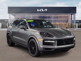 Used 2024 Porsche Cayenne S AWD/4WD video 1