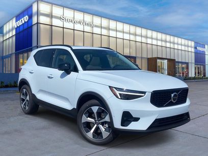 New 2026 Volvo XC40 B5 Plus w/ Protection Package Premier