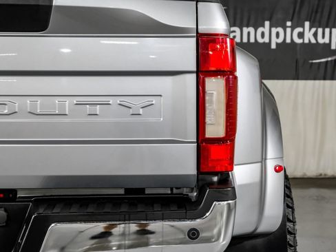 Used 2022 Ford F350 Lariat w/ Lariat Ultimate Package AWD/4WD image 42
