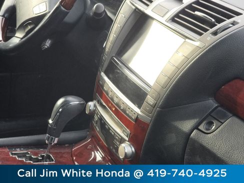 Used 2011 Lexus LS 460 L w/ Luxury Pkg image 17