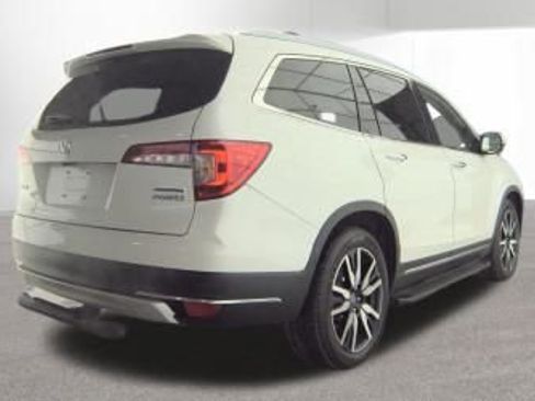 Used 2021 Honda Pilot Touring image 4