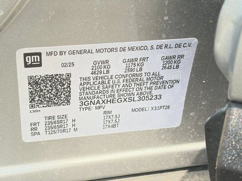Used 2025 Chevrolet Equinox LT FWD image 24