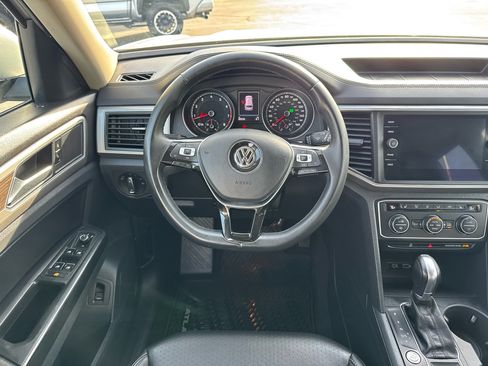 Used 2019 Volkswagen Atlas SE w/ Towing Package image 8