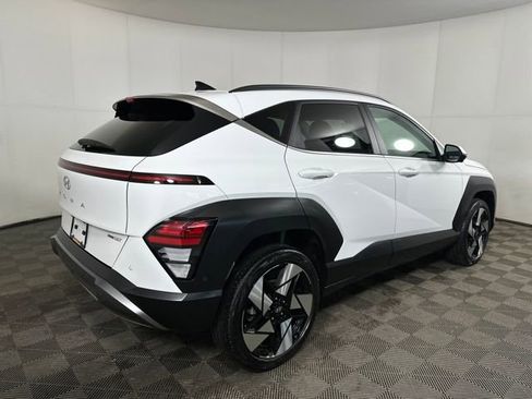 Used 2024 Hyundai Kona Limited image 3
