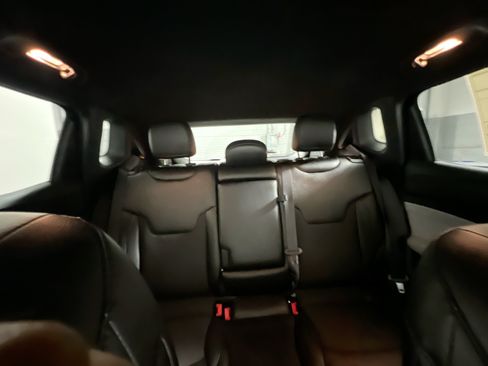 Used 2024 Jeep Compass Latitude AWD/4WD image 33