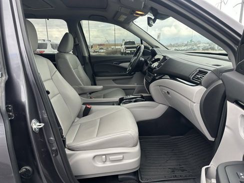 Used 2022 Honda Pilot Touring image 18