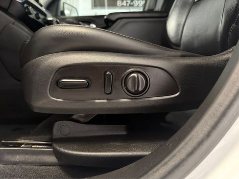 Used 2019 GMC Acadia SLT AWD/4WD image 23
