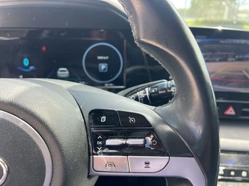 Used 2022 Hyundai Elantra SEL w/ Convenience Package image 36