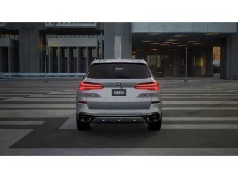New 2026 BMW X5 sDrive40i RWD image 5