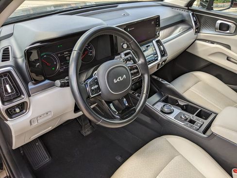 Used 2022 Kia Sorento S AWD/4WD image 8