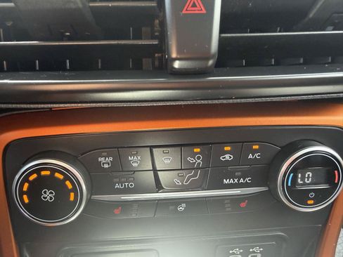 Used 2018 Ford EcoSport SES w/ SES Cold Weather Package AWD/4WD image 12