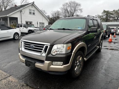 Used 2007 Ford Explorer Eddie Bauer image 8