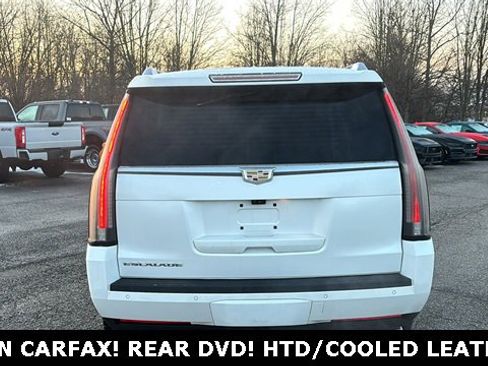 Used 2017 Cadillac Escalade Premium Luxury image 30