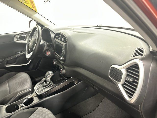 Used 2022 Kia Soul LX FWD image 16