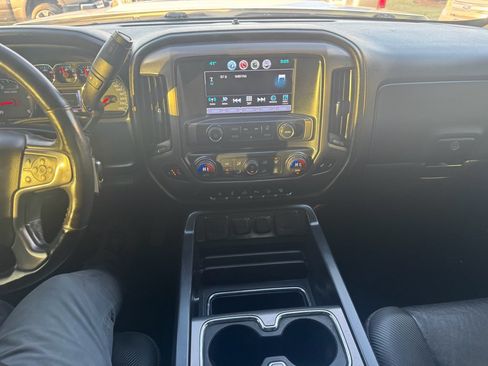 Used 2017 GMC Sierra 3500 SLT w/ Duramax Plus Package AWD/4WD image 18